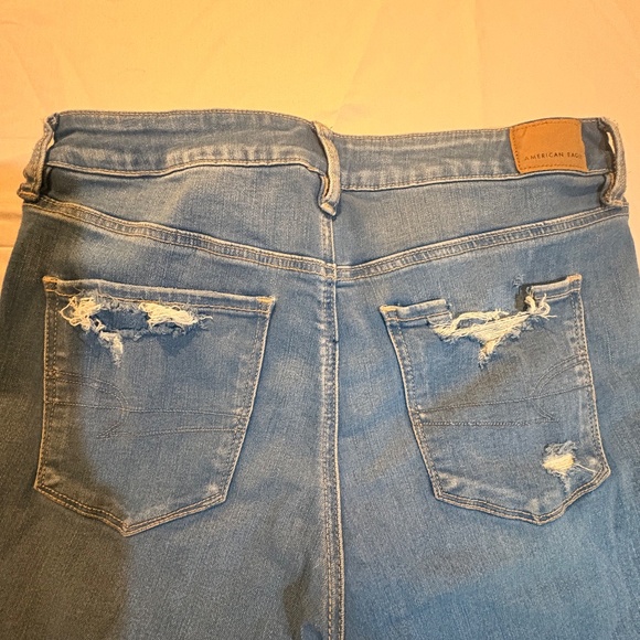 Woman’s distressed skinny jeans - Picture 2 of 2